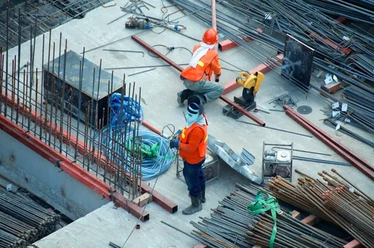 Professional construction company website with project portfolio